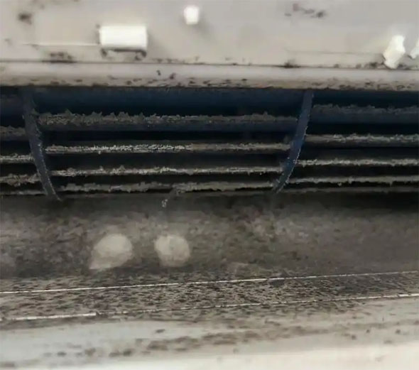 金昌空调吹的风有股烧焦味是怎么回事